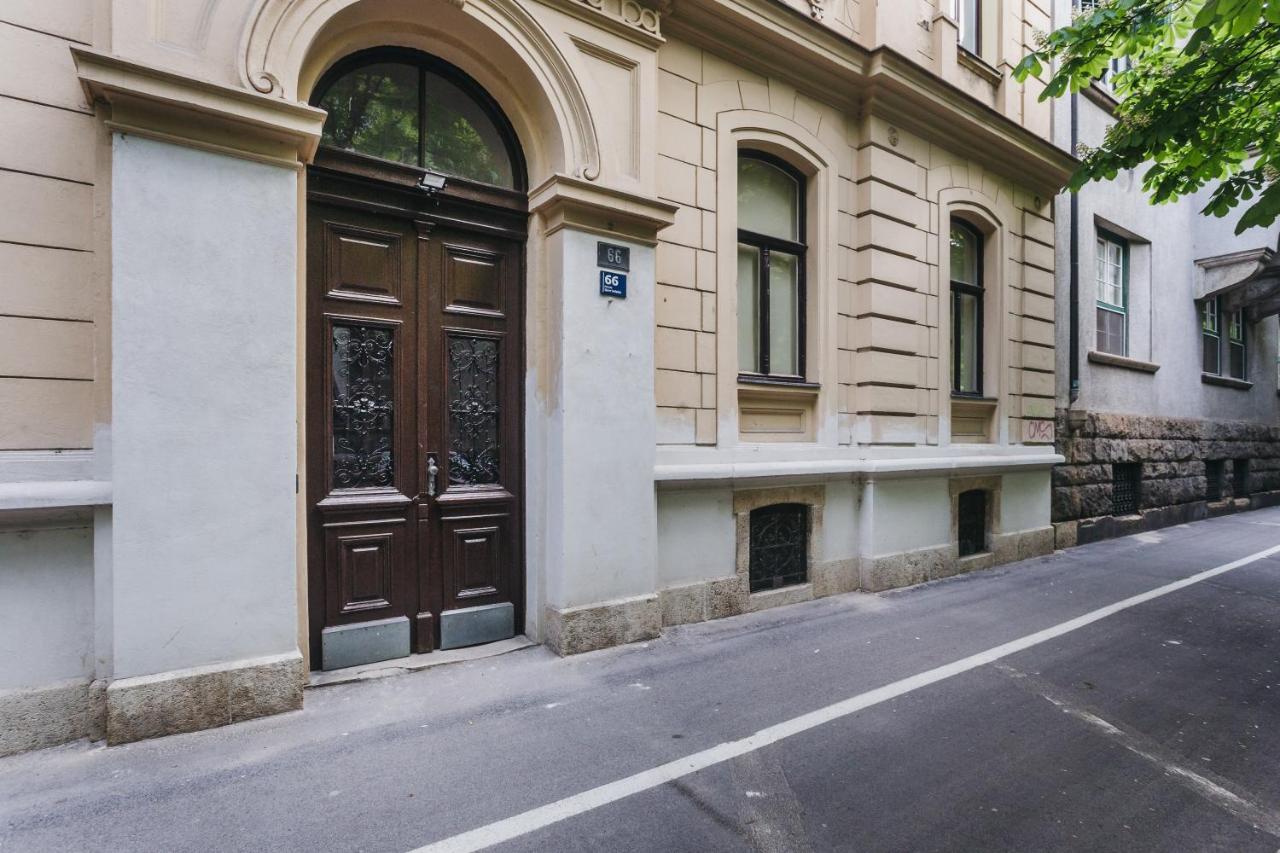 Mika Apartment And Studios ซาเกร็บ ภายนอก รูปภาพ
