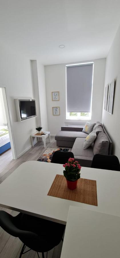 Mika Apartment And Studios ซาเกร็บ ภายนอก รูปภาพ